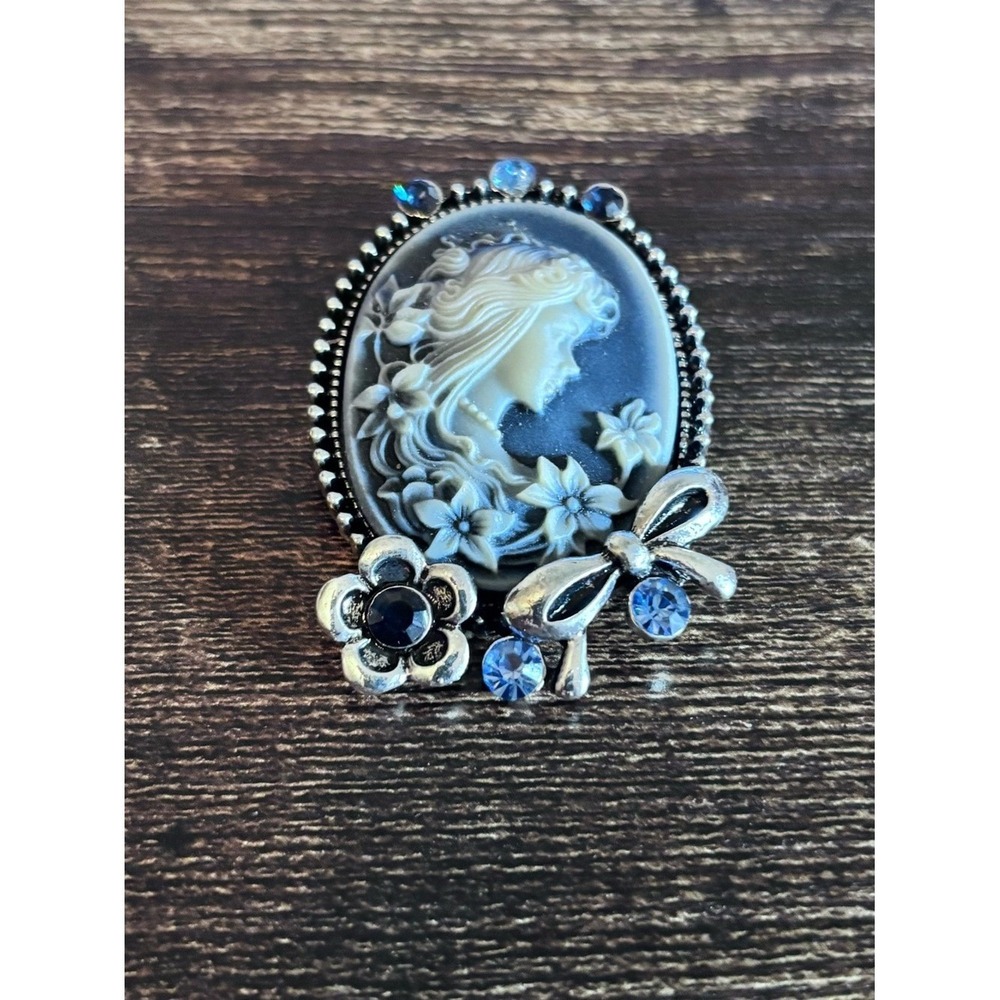 Vintage Style Cameo Brooch Pendant Silver Tone Blue Rhinestone Flower Bow Pin
